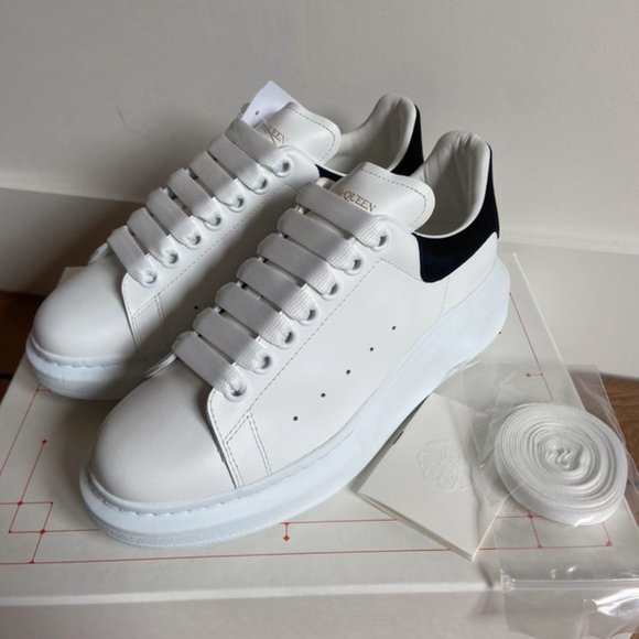 Bijenkorf Witte Alexander Mcqueen Dames Alexander Mcqueen Schoenen
